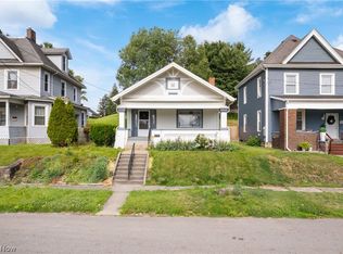 827 9th St SW, Massillon, OH 44647