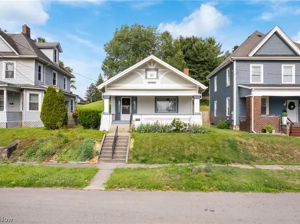 827 9th St SW, Massillon, OH 44647