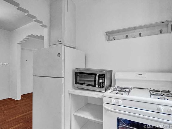 5th image of 1611 Euclid Ave APT 7