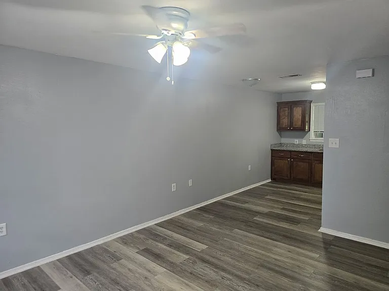 204 County Road 2877 — Photo 2