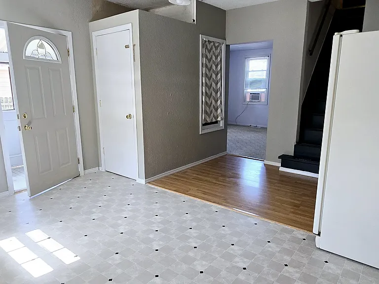 406 Saint Julian St — Photo 13