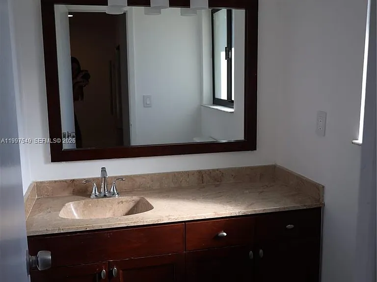 2385 NE 171st St — Photo 6