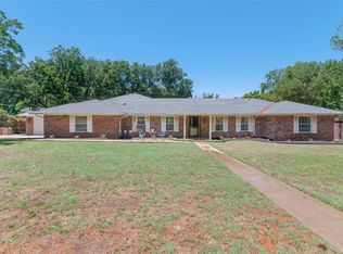 193 Campbell Dr, Lewisville, TX 75057