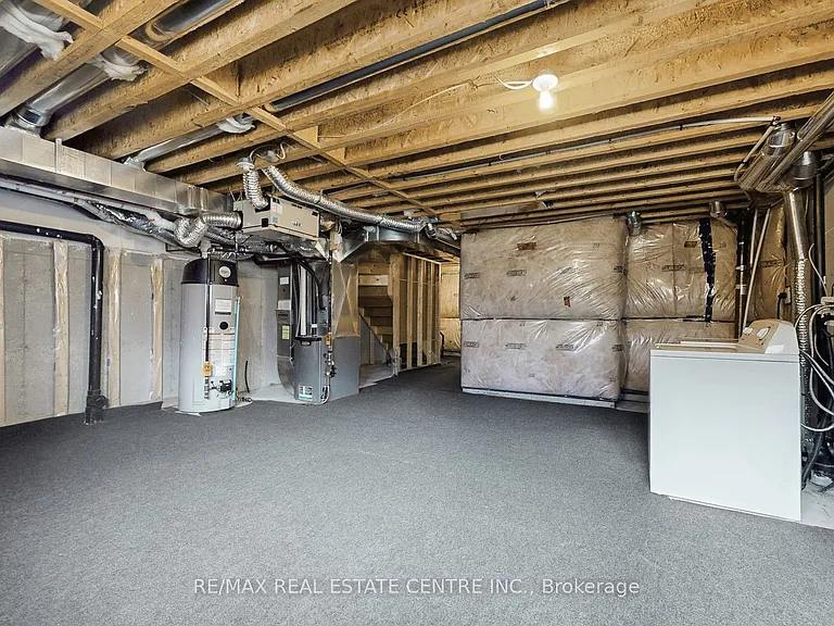 80 Scarletwood St — Photo 39