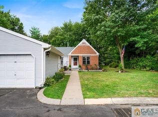 235 Wycoff Way W, East Brunswick, NJ 08816