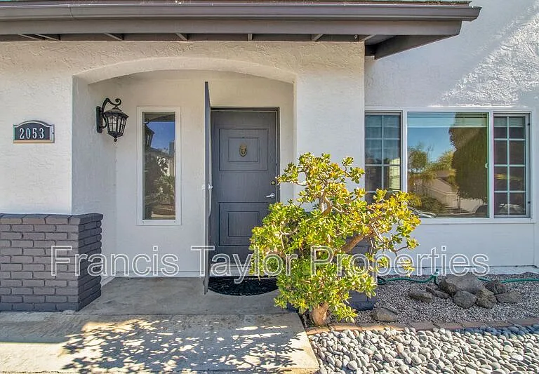 2053 Habero Dr — Photo 4
