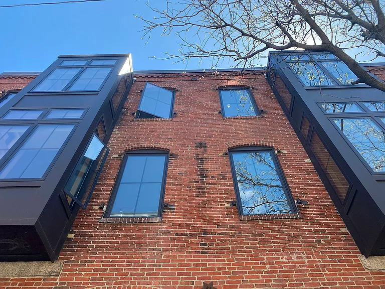 139 Border St #2B — Photo 26