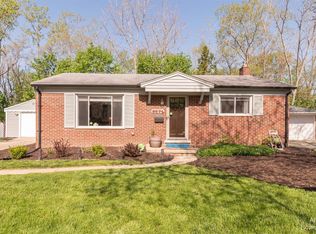 2674 Lookout Cir, Ann Arbor, MI 48104