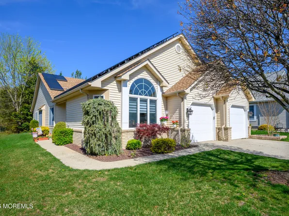 2324 N Chanticleer Court, Toms River, NJ 08755