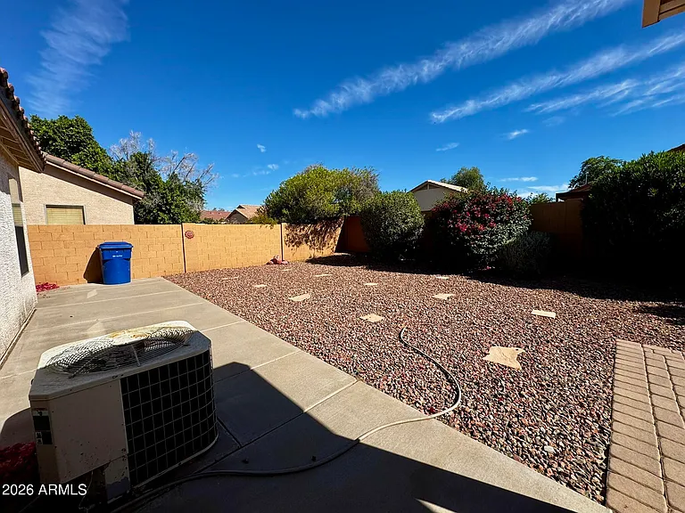 15826 W Watson Ln — Photo 14