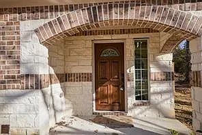 4 bed, 2.5 bath, 1900 sqft, $2,200 — Photo 3