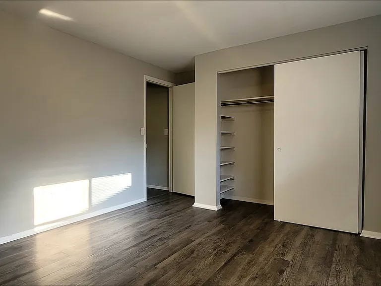 314 - 322 Kenbrook Drive — Photo 22