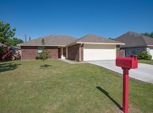 2302 SE 4th St, Grand Prairie, TX 75051
