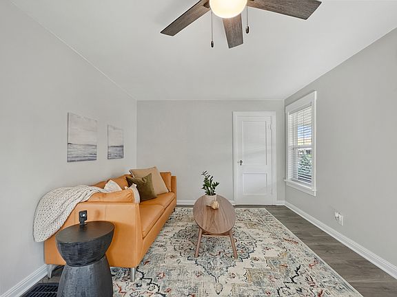 4th image of 1130 N Tibbs Ave