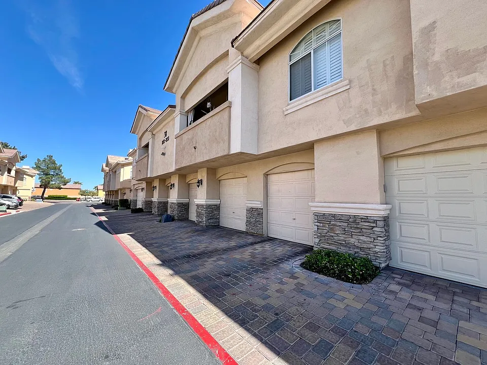 3555 Meridale Dr #2150
