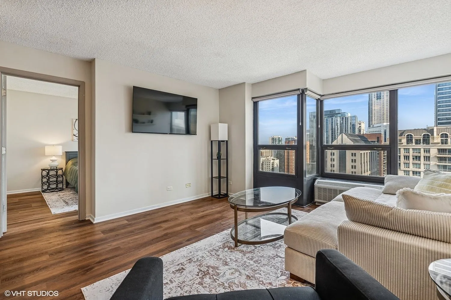 1 bed, 1100 sqft, $2,495 — Photo 4