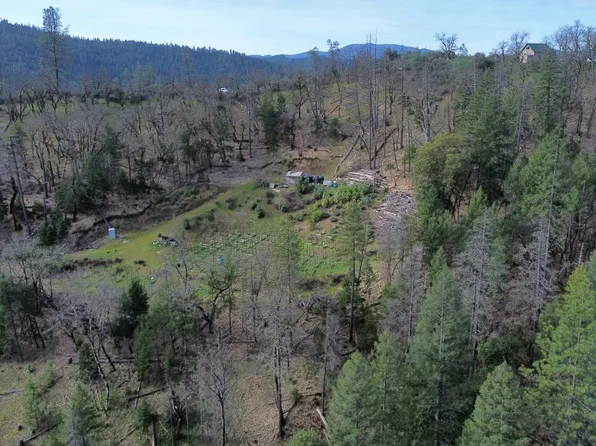 71 Log Cabin Ln, Douglas City, CA 96024