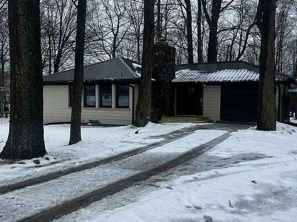 1351 Cedar Ct, Gladwin, MI 48624