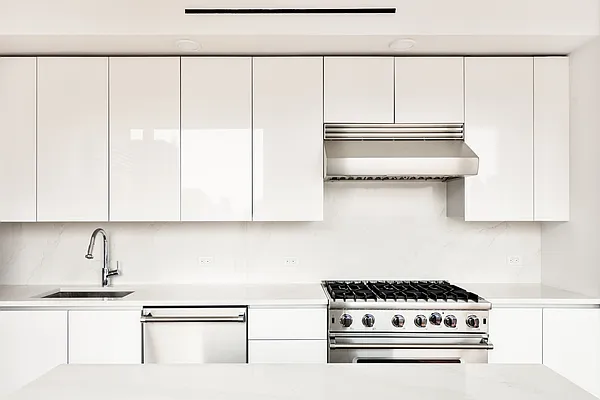 Rented by MOTION New York | media 33