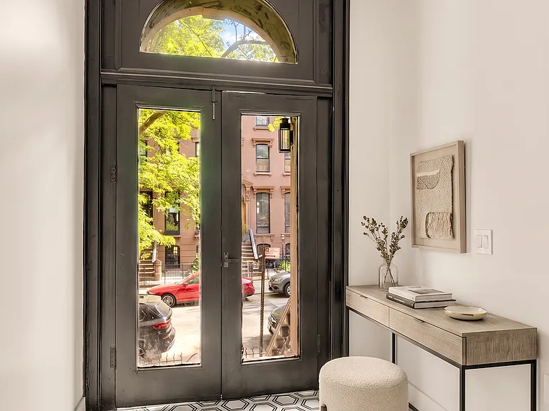 30 Sterling Pl #2 — Photo 3