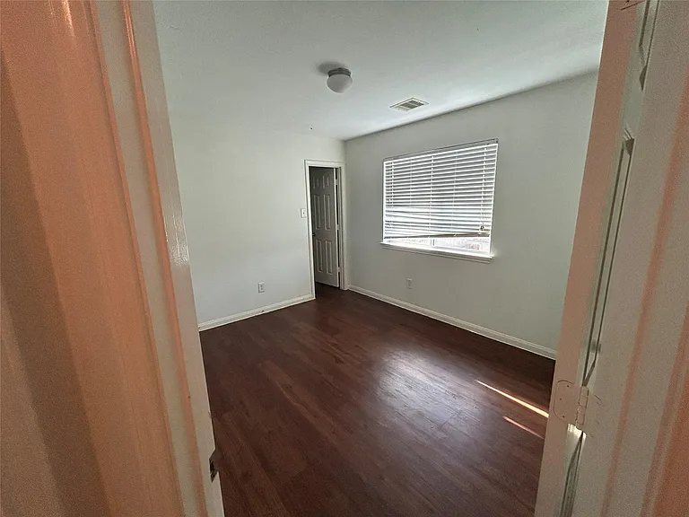 21511 Donata Cir — Photo 20