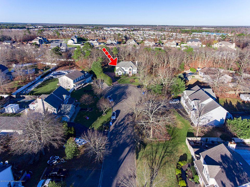 2nd image of 14 Ridge Ct