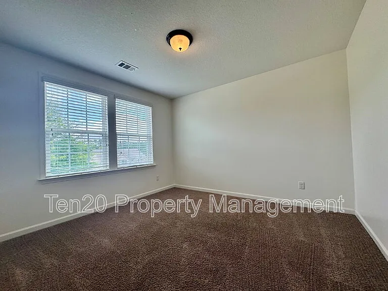5037 Lexington Ln — Photo 27