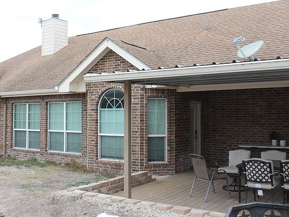 2nd image of 137 Lakeview Trce