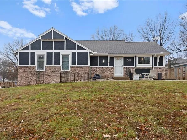 16507 W 142nd Pl, Olathe, KS 66062