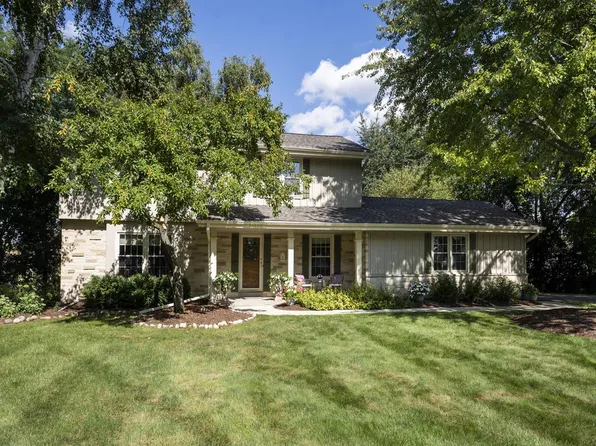 21330 Hollycrest COURT, Brookfield, WI 53045