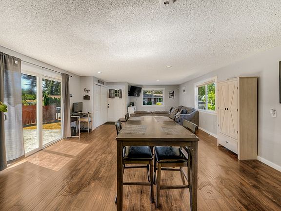 5th image of 15101 18th Avenue Ct E