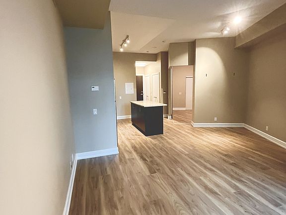 4th image of 112 George St S #403