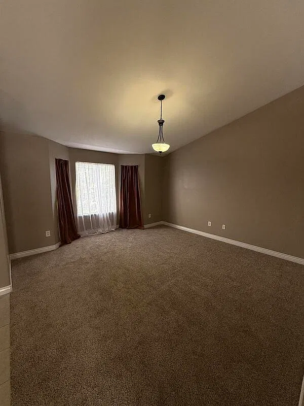 5 bed, 3.0 bath, $2,850 — Photo 2