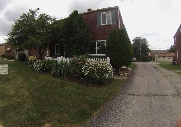 Right unit of this photo.