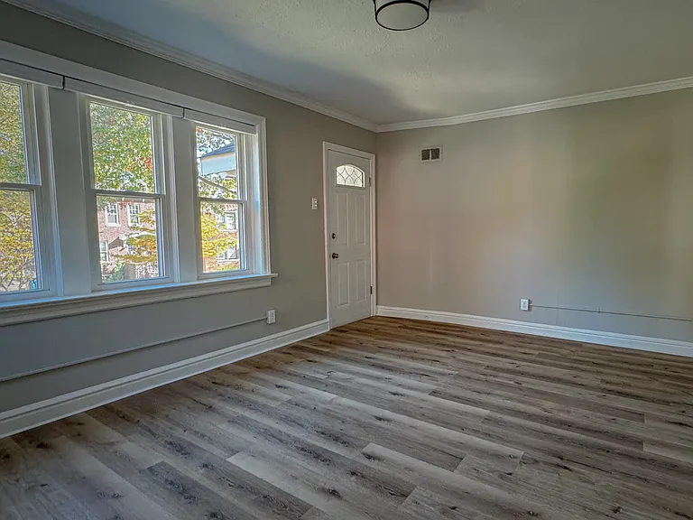 7726 Arthur Ave — Photo 5