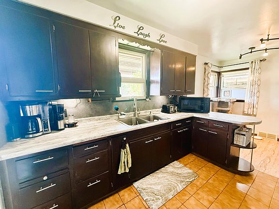 2nd image of 2064 River St