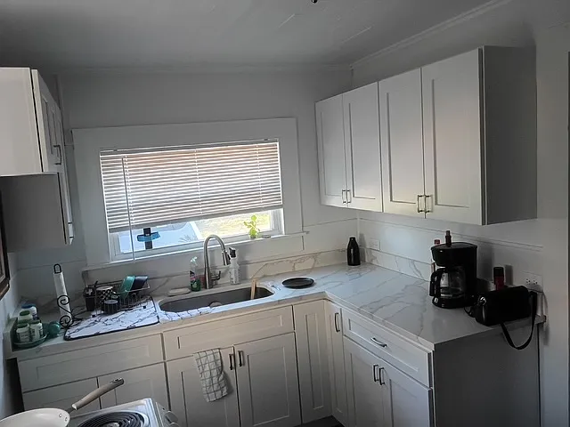 308 1st St #2 — Photo 6