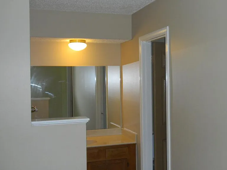 109 N Barksdale St — Photo 5