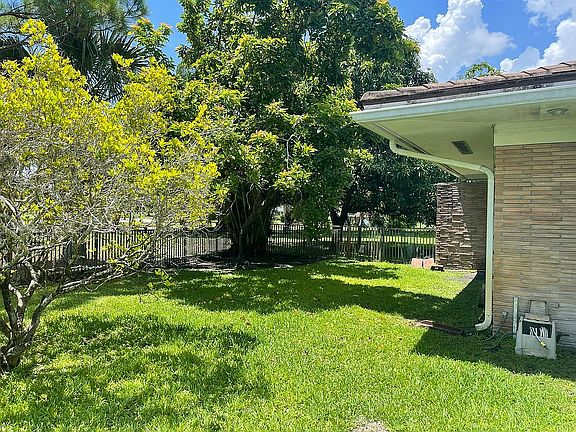 Backyard S view Golf course