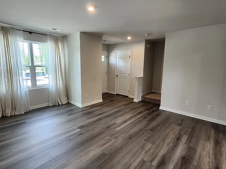116 Forthside Way #116 — Photo 3