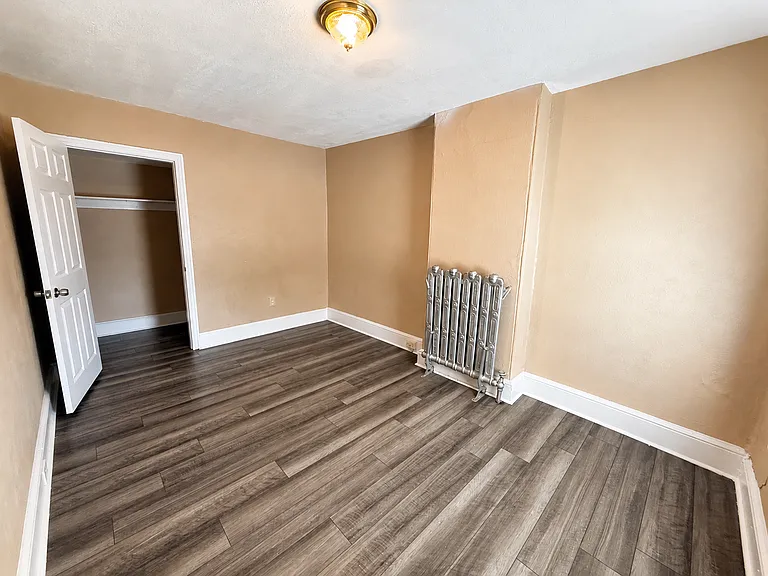 1213 Powell St #2 — Photo 13