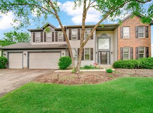 1541 Kensington Dr, Algonquin, IL 60102