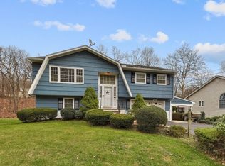 100 Reeve Ave, Bloomingdale, NJ 07403