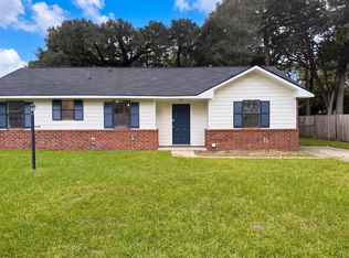 1300 Maryland Dr, Ladson, SC 29456