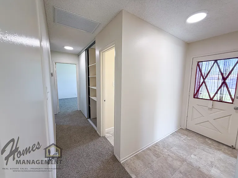 3919 Las Cruces Ave — Photo 6