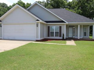 160 Huntingdon Dr, Leesburg, GA 31763