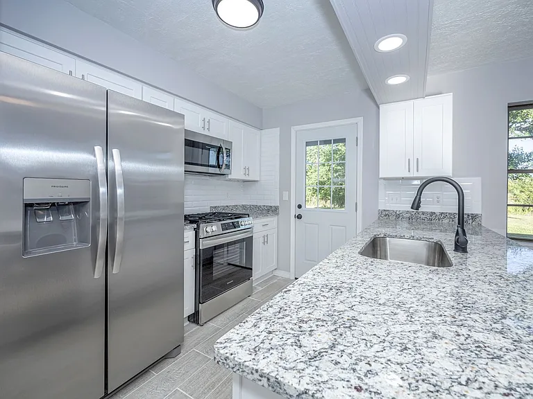 6672 Cortez Cir — Photo 18