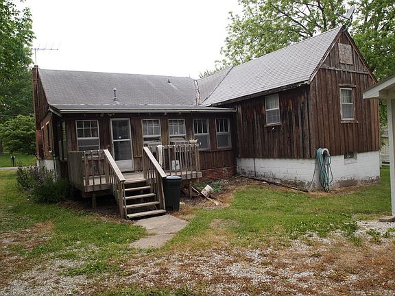 3rd image of 2815 S 42nd St