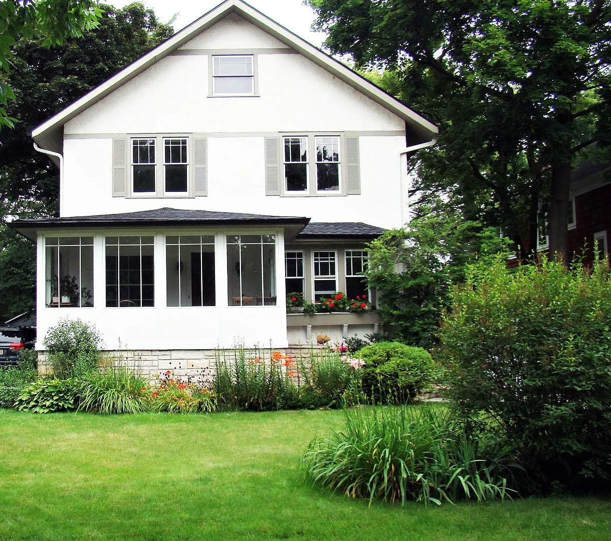557 Elder Ln photo 1
