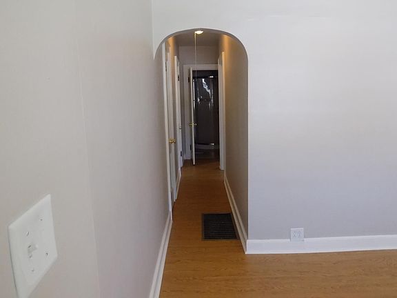 4th image of 1301 Myers Ave APT D